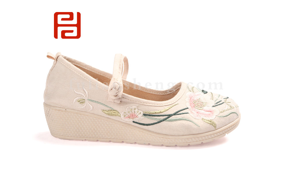 福連升老北京布鞋春時(shí)尚民族風(fēng)繡花坡跟女單鞋圖片