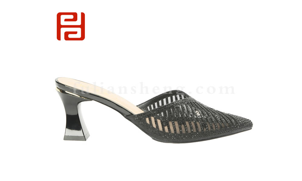 夏季新款高跟鞋舒適女鞋 女細(xì)跟涼拖尖頭水鉆半拖鞋圖片