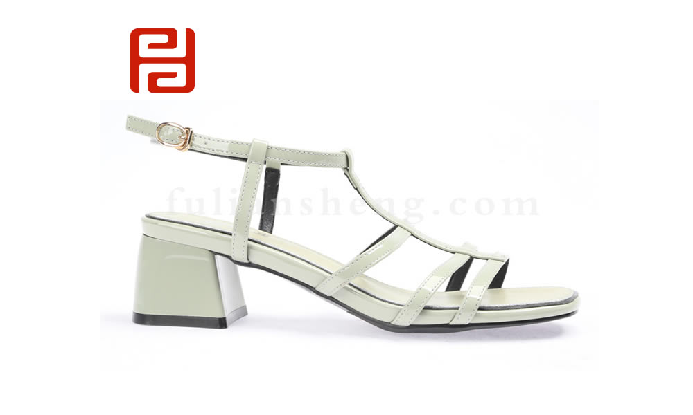 福連升夏季新款方頭百搭涼鞋 粗跟露趾一字帶女時(shí)裝圖片