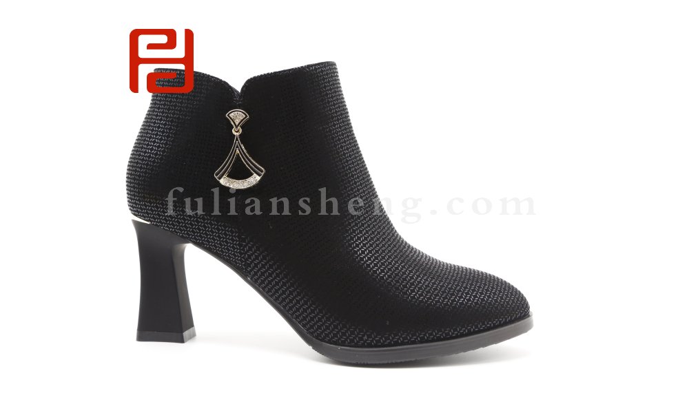 福連升老北京布鞋時尚細(xì)跟中跟女短靴單靴女鞋圖片