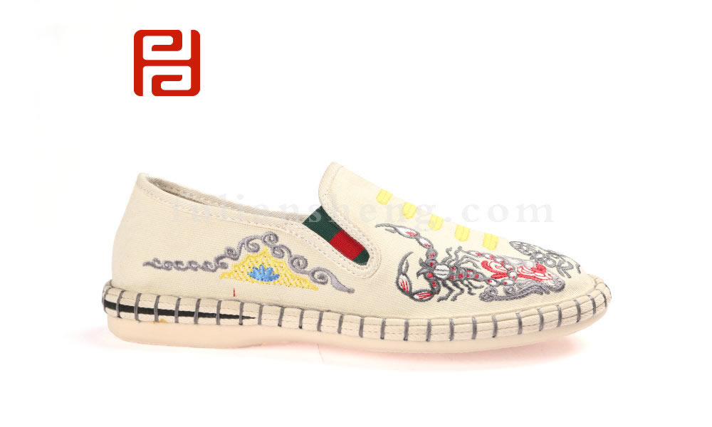 福連升刺繡中國(guó)風(fēng)臉譜男鞋老北京布鞋社會(huì)軟底鞋(圖1)