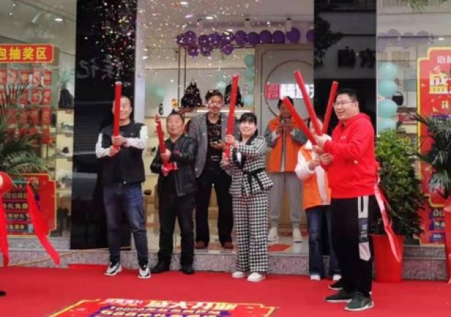 賀：福連升品牌河南新鄉(xiāng)長垣老北京布鞋店正式開業(yè)！