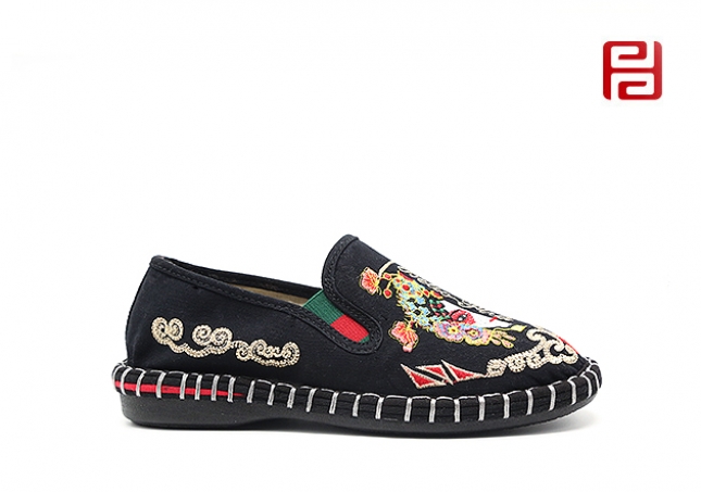 福連升老北京布鞋女鞋網(wǎng)紅刺繡